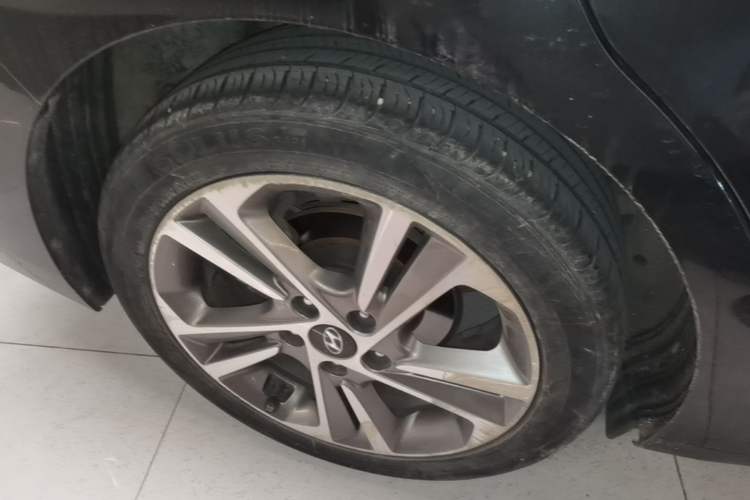 Used Hyundai Elantra (6th Generation / Lingdong) 2018 1.6L Automatic 15th Anniversary Special Edition Right Rear Wheel Hub