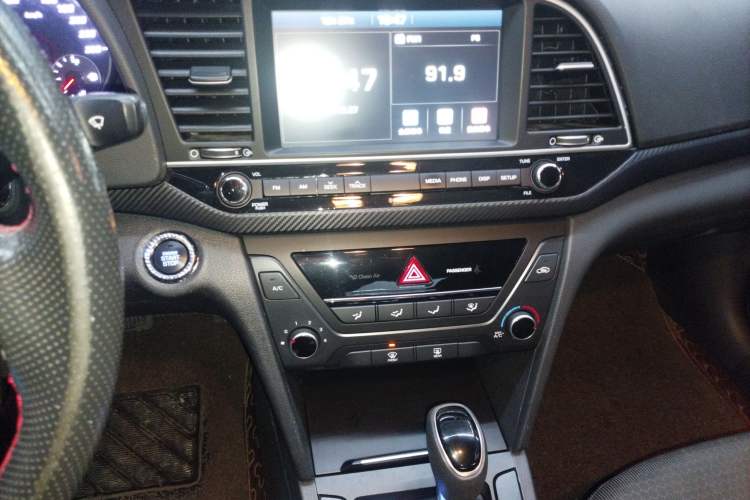 Used Hyundai Elantra (6th Generation / Lingdong) 2018 1.4T Dual-Clutch Xuan Dong · Dynamic Edition Audio And AC Panel