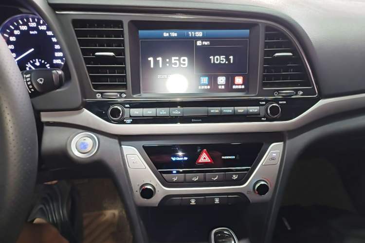 Used Hyundai Elantra (6th Generation / Lingdong) 2018 1.6L Automatic 15th Anniversary Special Edition Audio And AC Panel