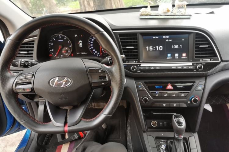 Used Hyundai Elantra (6th Generation / Lingdong) 2018 1.4T Dual-Clutch Xuan Dong · Dynamic Edition Center Console