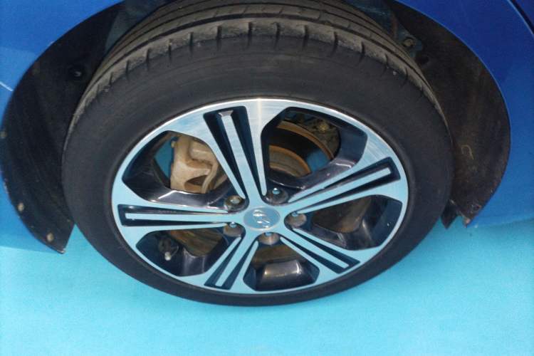 Used Hyundai Elantra (6th Generation / Lingdong) 2018 1.4T Dual-Clutch Xuan Dong · Dynamic Edition Exterior 8