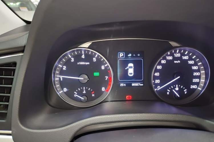 Used Hyundai Elantra (6th Generation / Lingdong) 2018 1.6L Automatic 15th Anniversary Special Edition Instrument Cluster