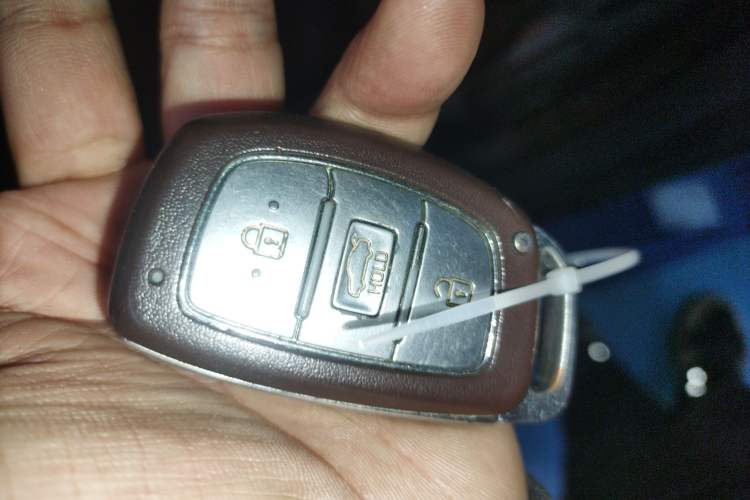 Used Hyundai Elantra (6th Generation / Lingdong) 2018 1.4T Dual-Clutch Xuan Dong · Dynamic Edition Interior 1