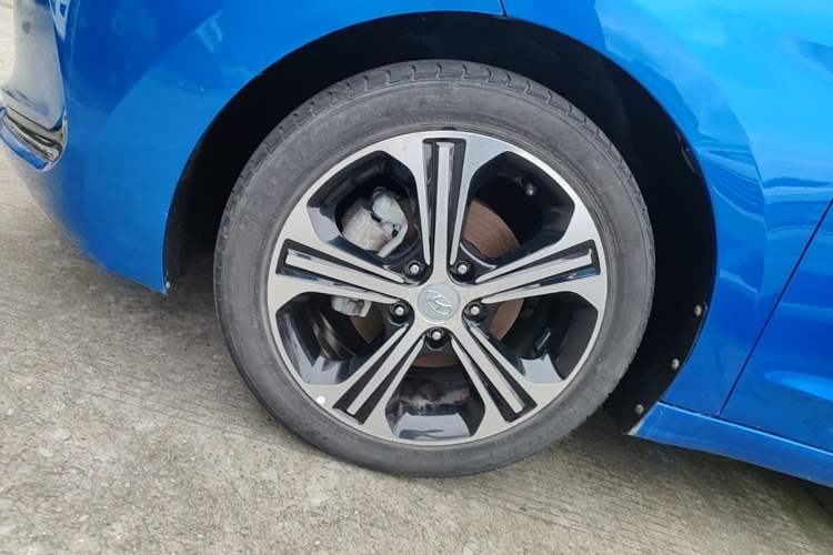 Used Hyundai Elantra (6th Generation / Lingdong) 2018 1.4T Dual-Clutch Xuan Dong · Dynamic Edition Left Front Wheel Hub