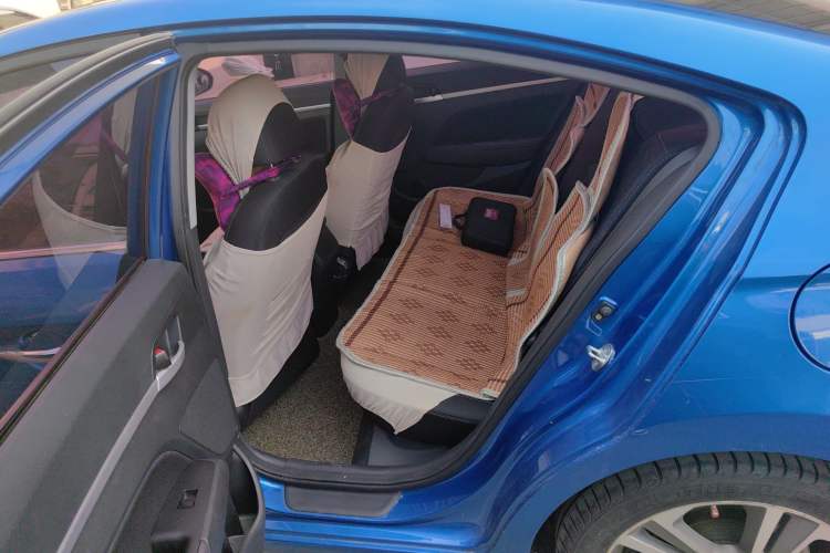 Used Hyundai Elantra (6th Generation / Lingdong) 2018 1.6L Automatic 15th Anniversary Special Edition Left Rear Seat
