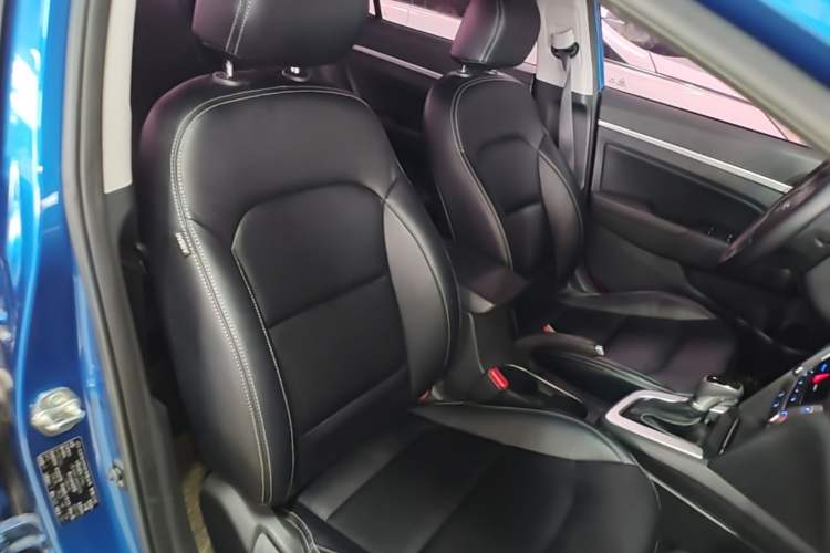 Used Hyundai Elantra (6th Generation / Lingdong) 2018 1.6L Automatic 15th Anniversary Special Edition Right Front Seat