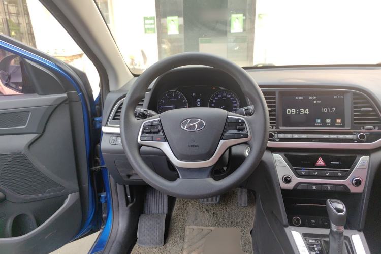 Used Hyundai Elantra (6th Generation / Lingdong) 2018 1.6L Automatic 15th Anniversary Special Edition Steering Wheel