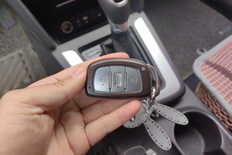 Used Hyundai Elantra (6th Generation / Lingdong) 2018 1.6L Automatic 15th Anniversary Special Edition Vehicle Key