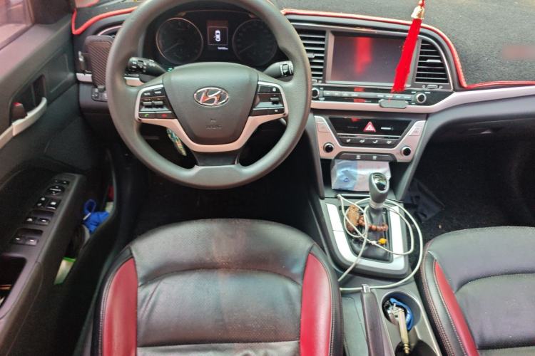 Used Hyundai Elantra (6th Generation / Lingdong) 2018 1.6L Automatic 15th Anniversary Special Edition Steering Wheel