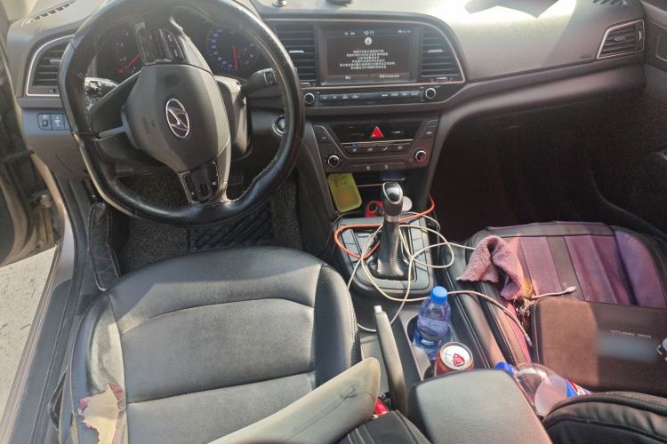 Used Hyundai Elantra (6th Generation / Lingdong) 2018 1.4T Dual-Clutch Xuan Dong · Dynamic Edition Center Console