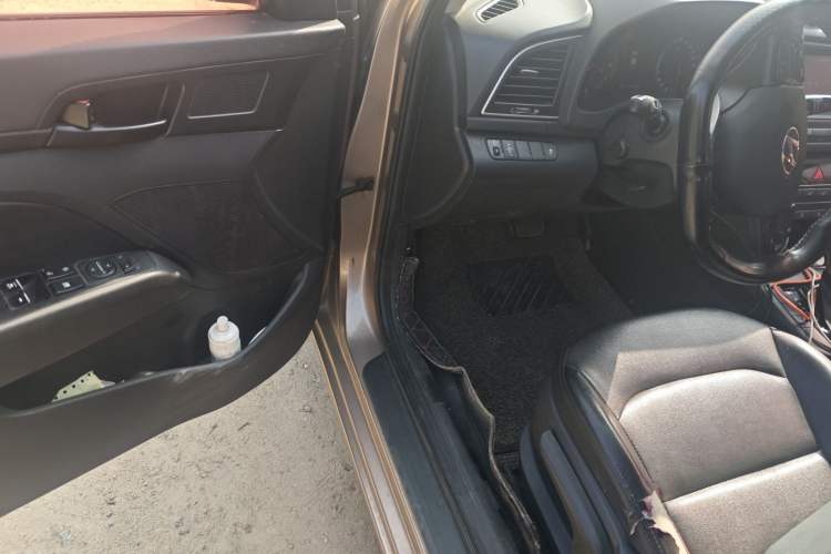 Used Hyundai Elantra (6th Generation / Lingdong) 2018 1.4T Dual-Clutch Xuan Dong · Dynamic Edition Driver Seat