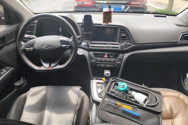 Used Hyundai Elantra (6th Generation / Lingdong) 2018 1.4T Dual-Clutch Xuan Dong · Dynamic Edition Center Console