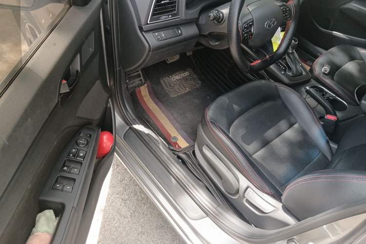 Used Hyundai Elantra (6th Generation / Lingdong) 2018 1.4T Dual-Clutch Xuan Dong · Dynamic Edition Driver Seat
