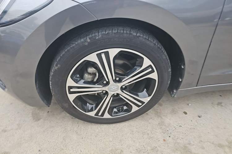 Used Hyundai Elantra (6th Generation / Lingdong) 2018 1.4T Dual-Clutch Xuan Dong · Dynamic Edition Exterior 4