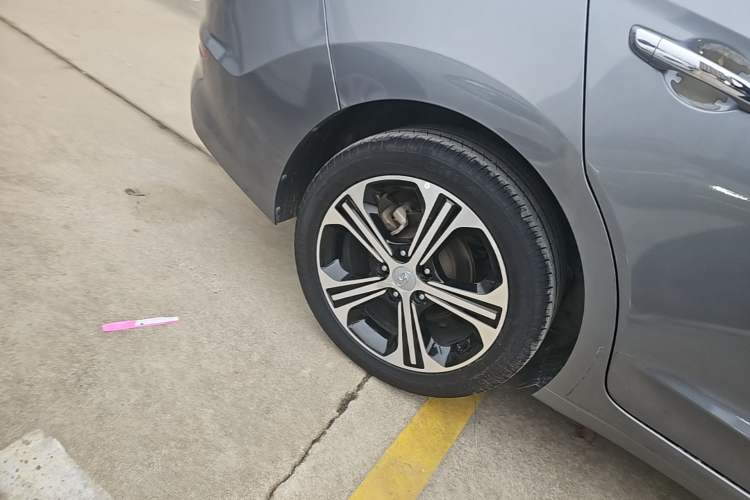 Used Hyundai Elantra (6th Generation / Lingdong) 2018 1.4T Dual-Clutch Xuan Dong · Dynamic Edition Exterior 5