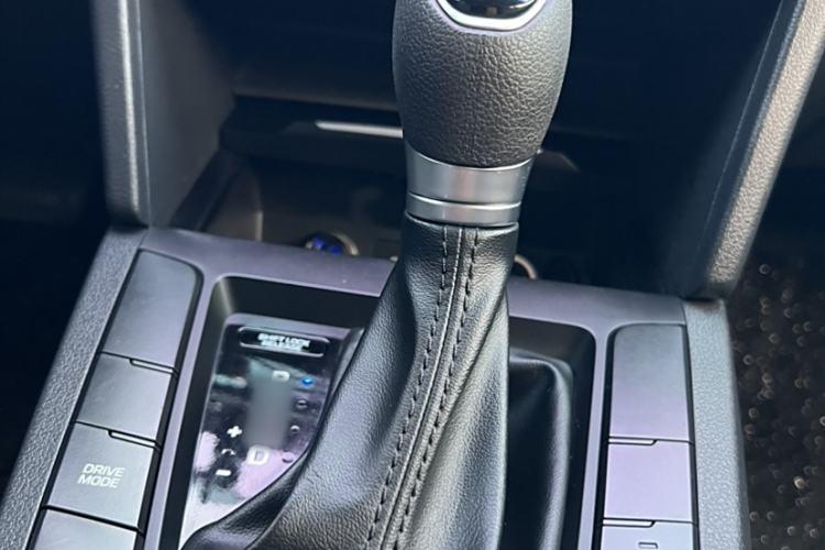 Used Hyundai Elantra (6th Generation / Lingdong) 2018 1.4T Dual-Clutch Xuan Dong · Dynamic Edition Gear Lever