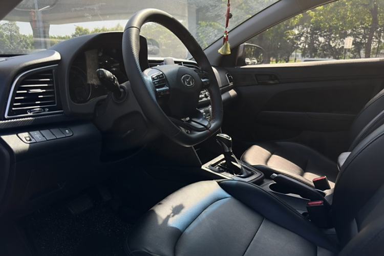 Used Hyundai Elantra (6th Generation / Lingdong) 2018 1.4T Dual-Clutch Xuan Dong · Dynamic Edition Interior 1