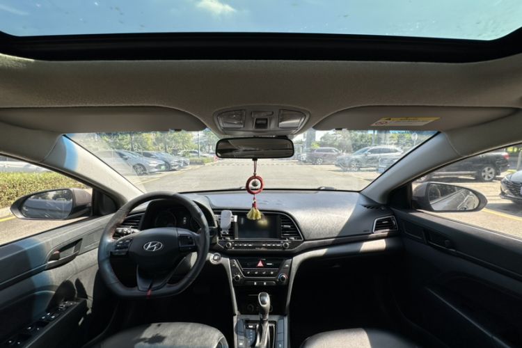 Used Hyundai Elantra (6th Generation / Lingdong) 2018 1.4T Dual-Clutch Xuan Dong · Dynamic Edition Interior 2