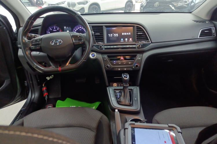 Used Hyundai Elantra (6th Generation / Lingdong) 2018 1.4T Dual-Clutch Xuan Dong · Dynamic Edition Interior 2