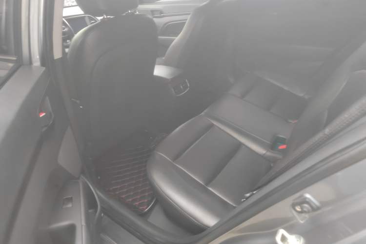 Used Hyundai Elantra (6th Generation / Lingdong) 2018 1.4T Dual-Clutch Xuan Dong · Dynamic Edition Interior 3