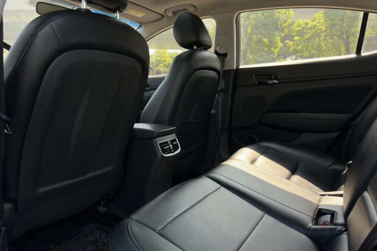 Used Hyundai Elantra (6th Generation / Lingdong) 2018 1.4T Dual-Clutch Xuan Dong · Dynamic Edition Interior 3