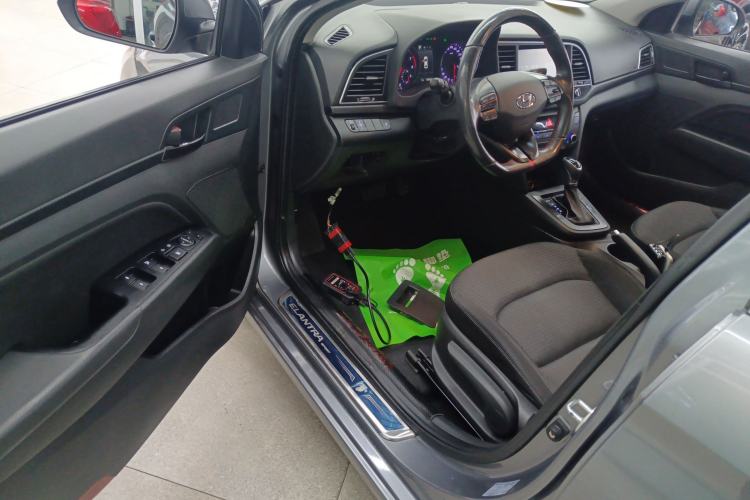 Used Hyundai Elantra (6th Generation / Lingdong) 2018 1.4T Dual-Clutch Xuan Dong · Dynamic Edition Interior 3