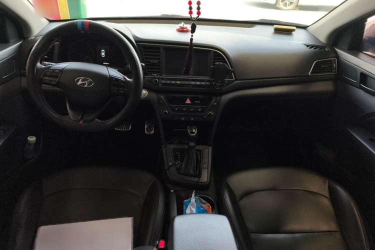 Used Hyundai Elantra (6th Generation / Lingdong) 2018 1.4T Dual-Clutch Xuan Dong · Dynamic Edition Interior 3