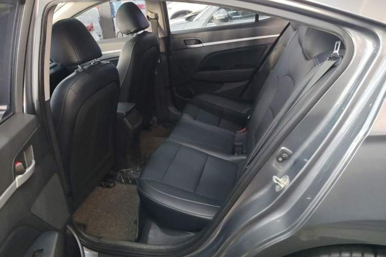 Used Hyundai Elantra (6th Generation / Lingdong) 2018 1.6L Automatic 15th Anniversary Special Edition Left Rear Seat