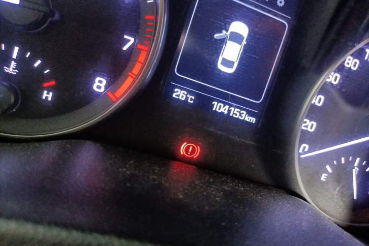Used Hyundai Elantra (6th Generation / Lingdong) 2018 1.6L Automatic 15th Anniversary Special Edition Odometer Close Up