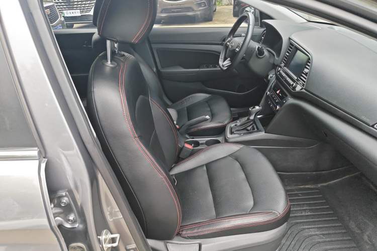 Used Hyundai Elantra (6th Generation / Lingdong) 2018 1.4T Dual-Clutch Xuan Dong · Dynamic Edition Right Front Seat