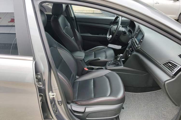 Used Hyundai Elantra (6th Generation / Lingdong) 2018 1.4T Dual-Clutch Xuan Dong · Dynamic Edition Right Front Seat