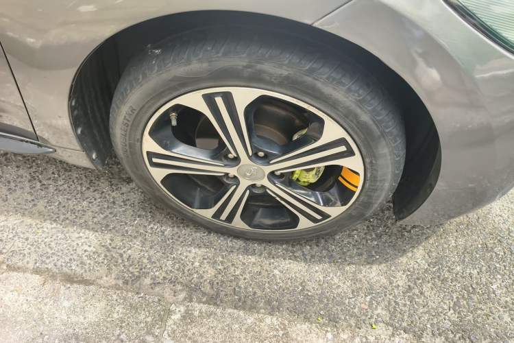 Used Hyundai Elantra (6th Generation / Lingdong) 2018 1.4T Dual-Clutch Xuan Dong · Dynamic Edition Right Front Wheel Hub