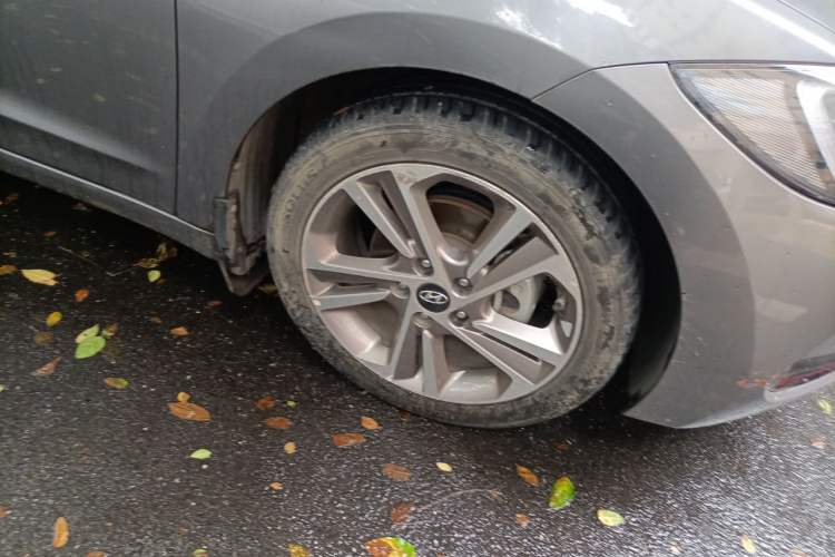Used Hyundai Elantra (6th Generation / Lingdong) 2018 1.6L Automatic 15th Anniversary Special Edition Right Front Wheel Hub
