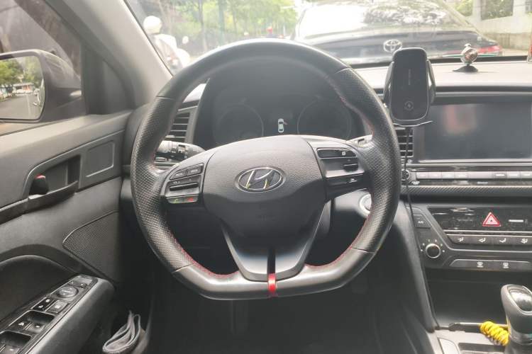 Used Hyundai Elantra (6th Generation / Lingdong) 2018 1.4T Dual-Clutch Xuan Dong · Dynamic Edition Steering Wheel