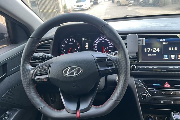 Used Hyundai Elantra (6th Generation / Lingdong) 2018 1.4T Dual-Clutch Xuan Dong · Dynamic Edition Steering Wheel