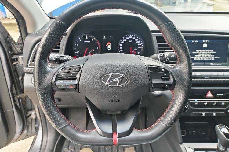 Used Hyundai Elantra (6th Generation / Lingdong) 2018 1.4T Dual-Clutch Xuan Dong · Dynamic Edition Steering Wheel