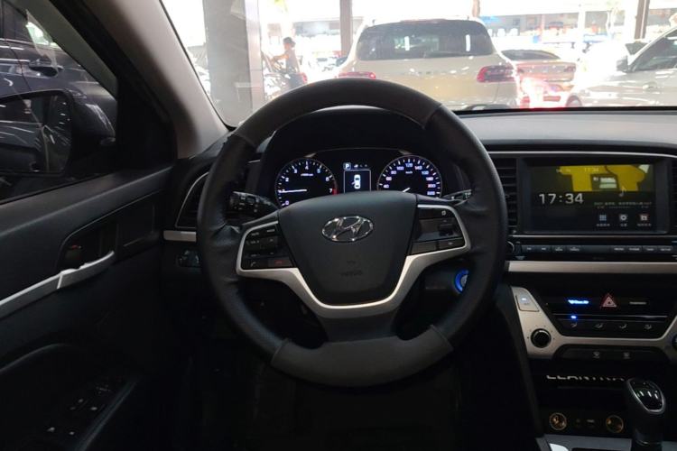 Used Hyundai Elantra (6th Generation / Lingdong) 2018 1.6L Automatic 15th Anniversary Special Edition Steering Wheel