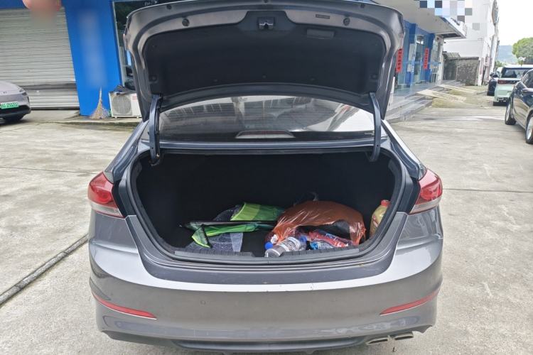 Used Hyundai Elantra (6th Generation / Lingdong) 2018 1.4T Dual-Clutch Xuan Dong · Dynamic Edition Trunk