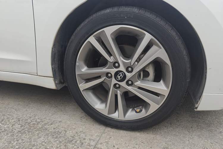 Used Hyundai Elantra (6th Generation / Lingdong) 2018 1.6L Automatic 15th Anniversary Special Edition Exterior 4