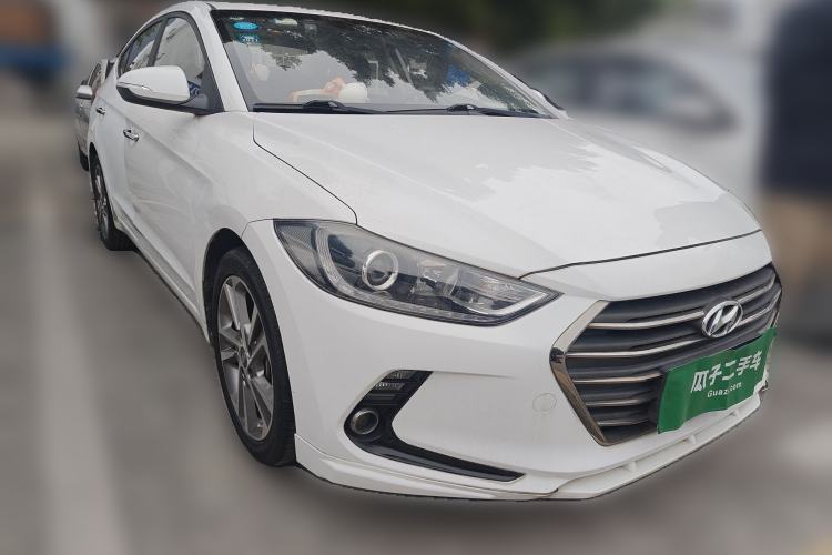 Used Hyundai Elantra (6th Generation / Lingdong) 2018 1.6L Automatic 15th Anniversary Special Edition Front Right 45 Deg