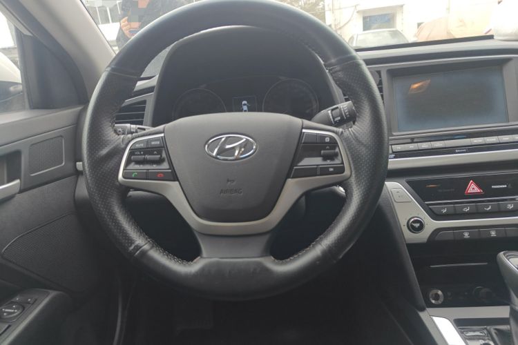 Used Hyundai Elantra (6th Generation / Lingdong) 2018 1.6L Automatic 15th Anniversary Special Edition Steering Wheel