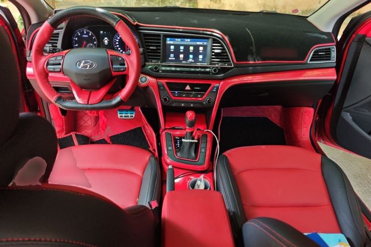 Used Hyundai Elantra (6th Generation / Lingdong) 2018 1.4T Dual-Clutch Xuan Dong · Dynamic Edition Center Console