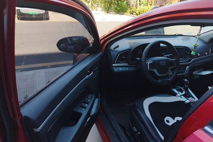 Used Hyundai Elantra (6th Generation / Lingdong) 2018 1.6L Automatic 15th Anniversary Special Edition Driver Seat