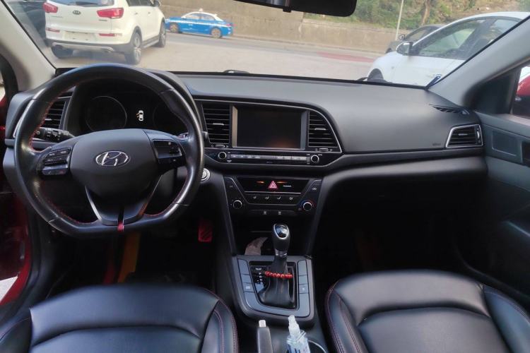 Used Hyundai Elantra (6th Generation / Lingdong) 2018 1.4T Dual-Clutch Xuan Dong · Dynamic Edition Interior 3