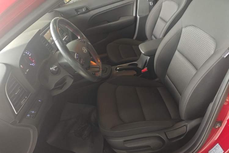 Used Hyundai Elantra (6th Generation / Lingdong) 2018 1.4T Dual-Clutch Xuan Dong · Dynamic Edition Left Front Seat