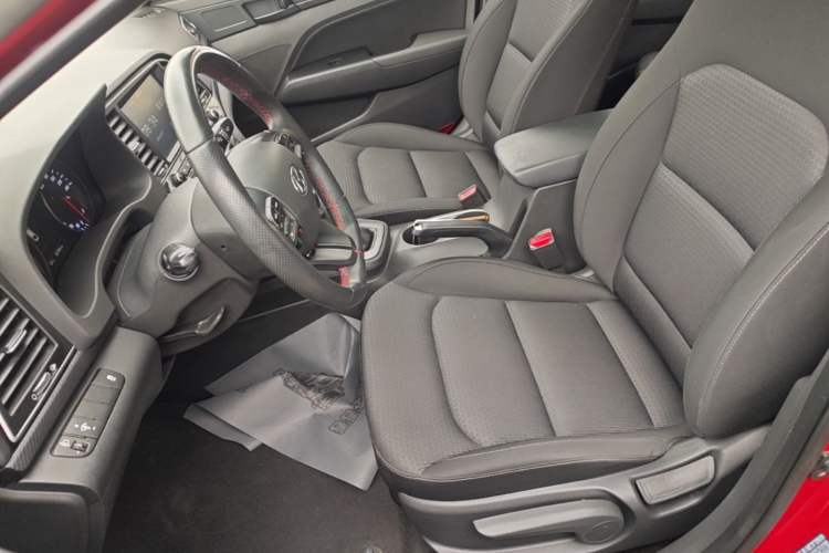 Used Hyundai Elantra (6th Generation / Lingdong) 2018 1.4T Dual-Clutch Xuan Dong · Dynamic Edition Left Front Seat
