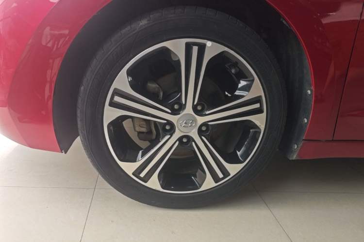 Used Hyundai Elantra (6th Generation / Lingdong) 2018 1.4T Dual-Clutch Xuan Dong · Dynamic Edition Left Front Wheel Hub
