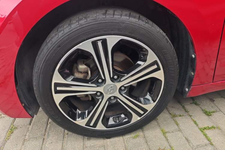 Used Hyundai Elantra (6th Generation / Lingdong) 2018 1.4T Dual-Clutch Xuan Dong · Dynamic Edition Left Front Wheel Hub