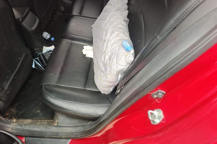 Used Hyundai Elantra (6th Generation / Lingdong) 2018 1.6L Automatic 15th Anniversary Special Edition Left Rear Seat