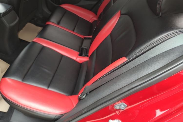 Used Hyundai Elantra (6th Generation / Lingdong) 2018 1.6L Automatic 15th Anniversary Special Edition Left Rear Seat